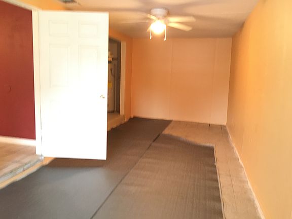 4th image of 146 Willee Dr