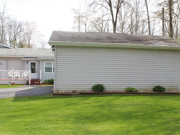 3rd image of 9872 Wigwam Trl