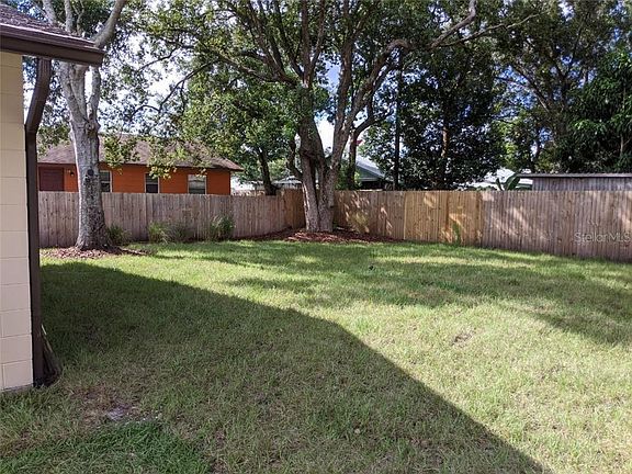 2nd image of 1423 Emmett St