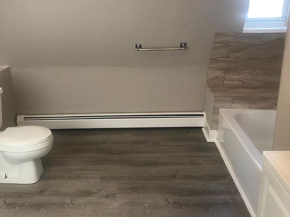 5th image of 455 Wayne St APT 3