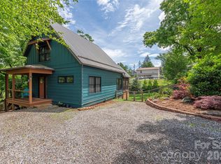 5 Grove St, Weaverville, NC 28787