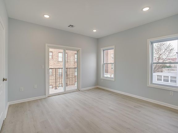 5th image of 64 Beach St #2F
