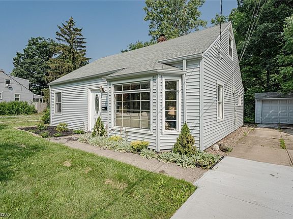 2nd image of 27330 Donald Dr
