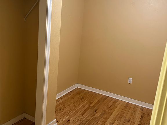 2nd image of 3805 Yakima Ave APT E