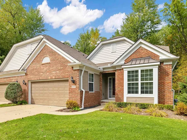 49716 Broadacre Dr, Macomb, MI 48042