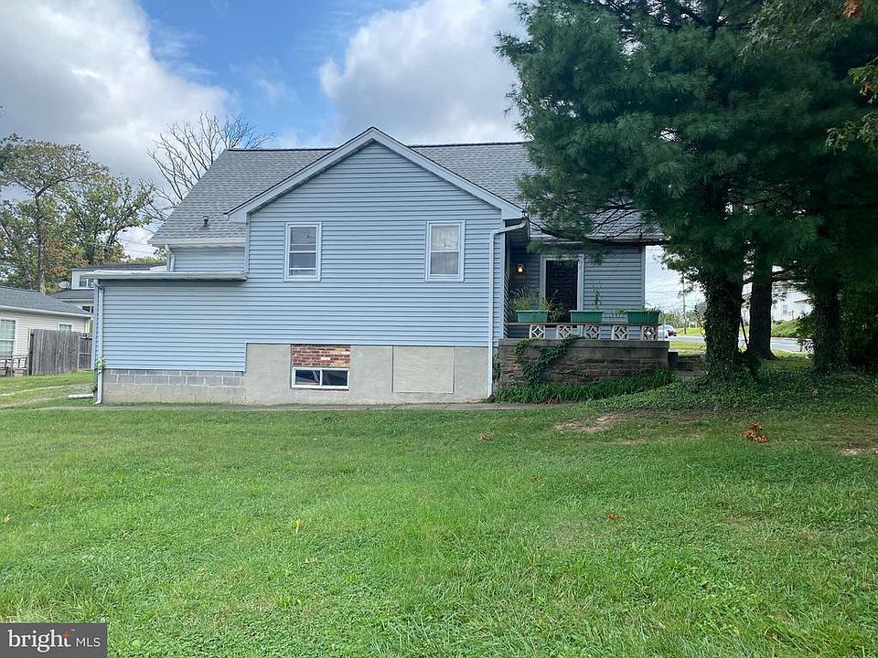 2nd image of 3136 E Joppa Rd