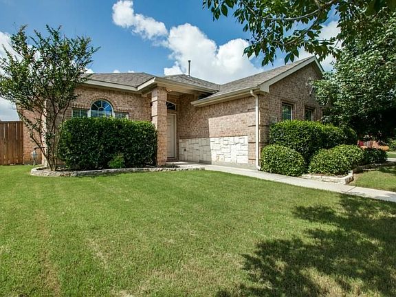3rd image of 3704 Park Wood Ct