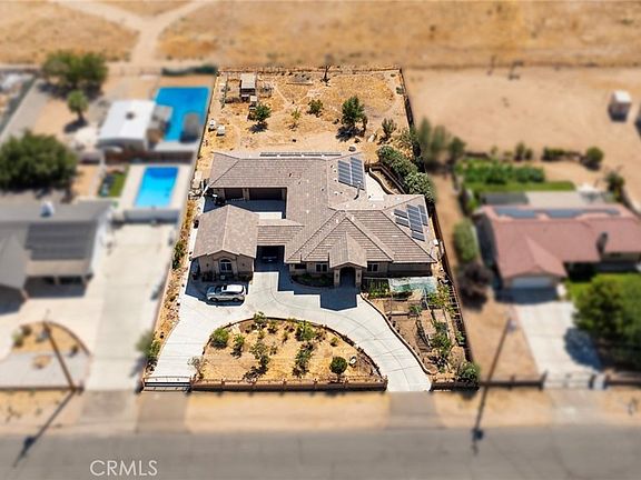 3rd image of 18269 Manzanita St