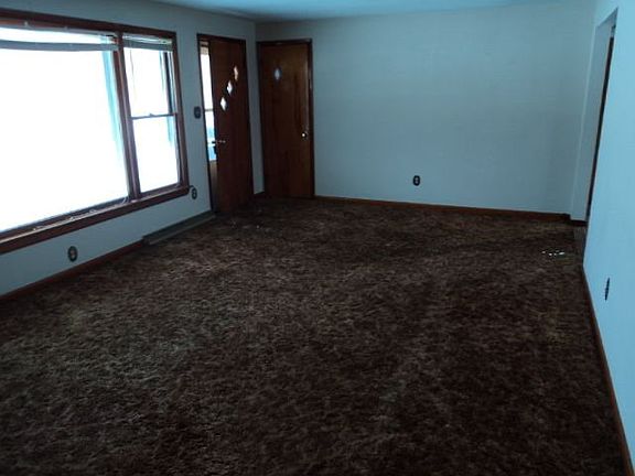 3rd image of 2512 Emma Ln