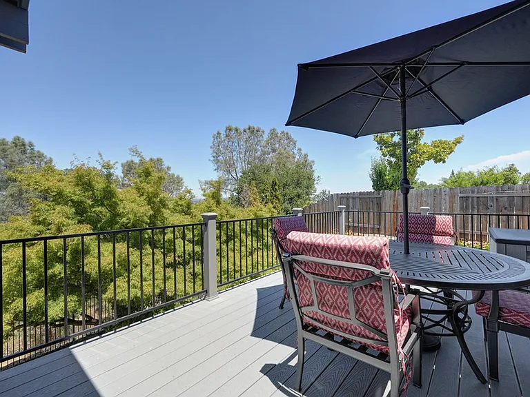7029 Pembroke Way — Photo 65