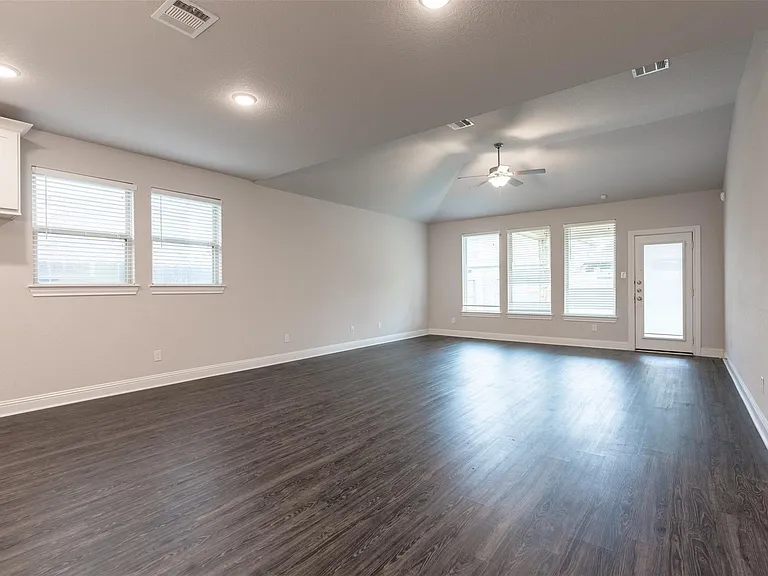 16611 Highland Country Dr — Photo 14