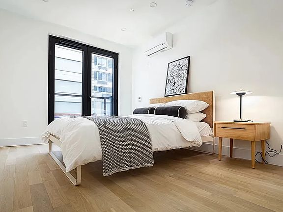 5th image of 260 Gold St #812H