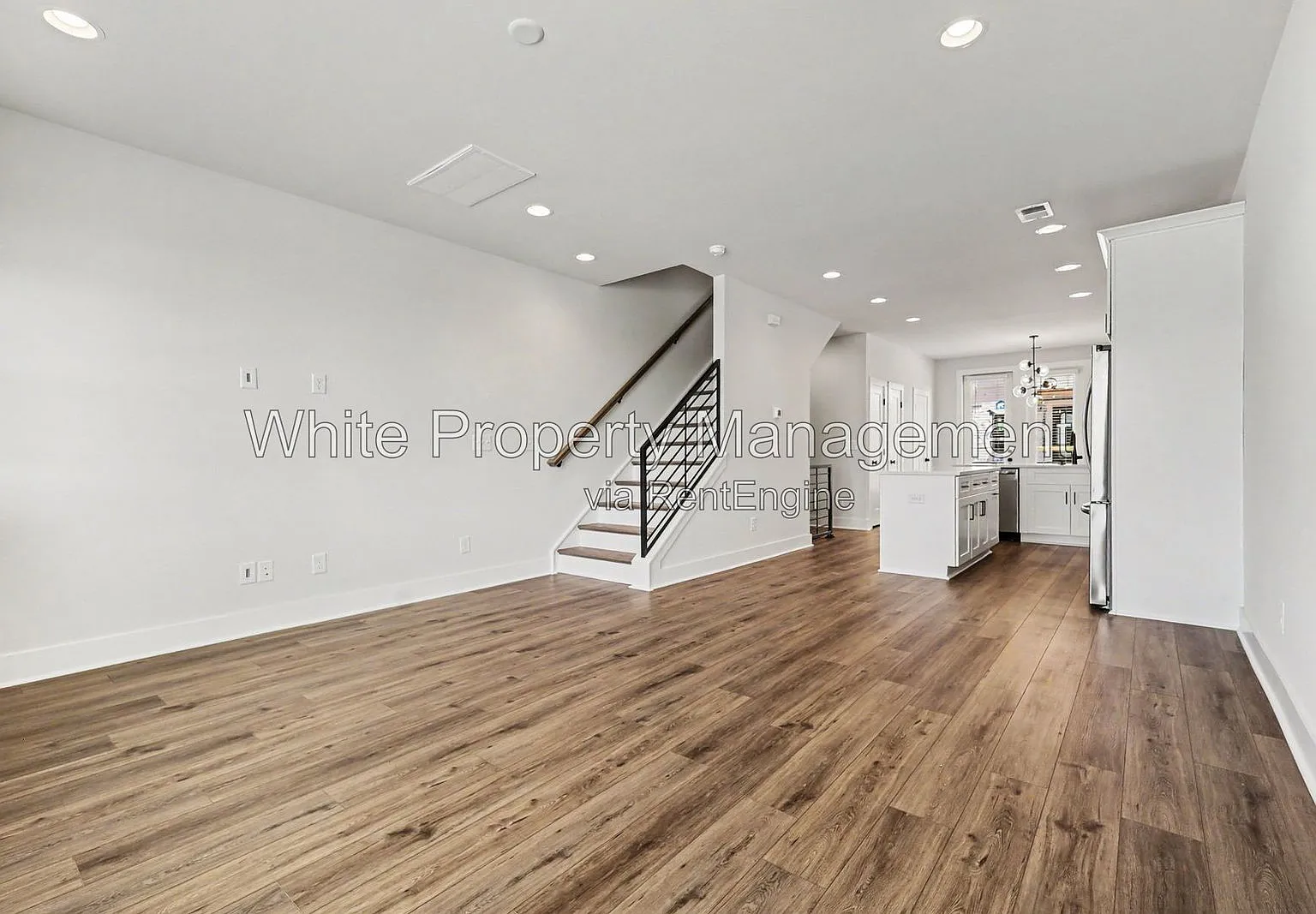 3 bed, 2.5 bath, 1729 sqft, $2,495 — Photo 2