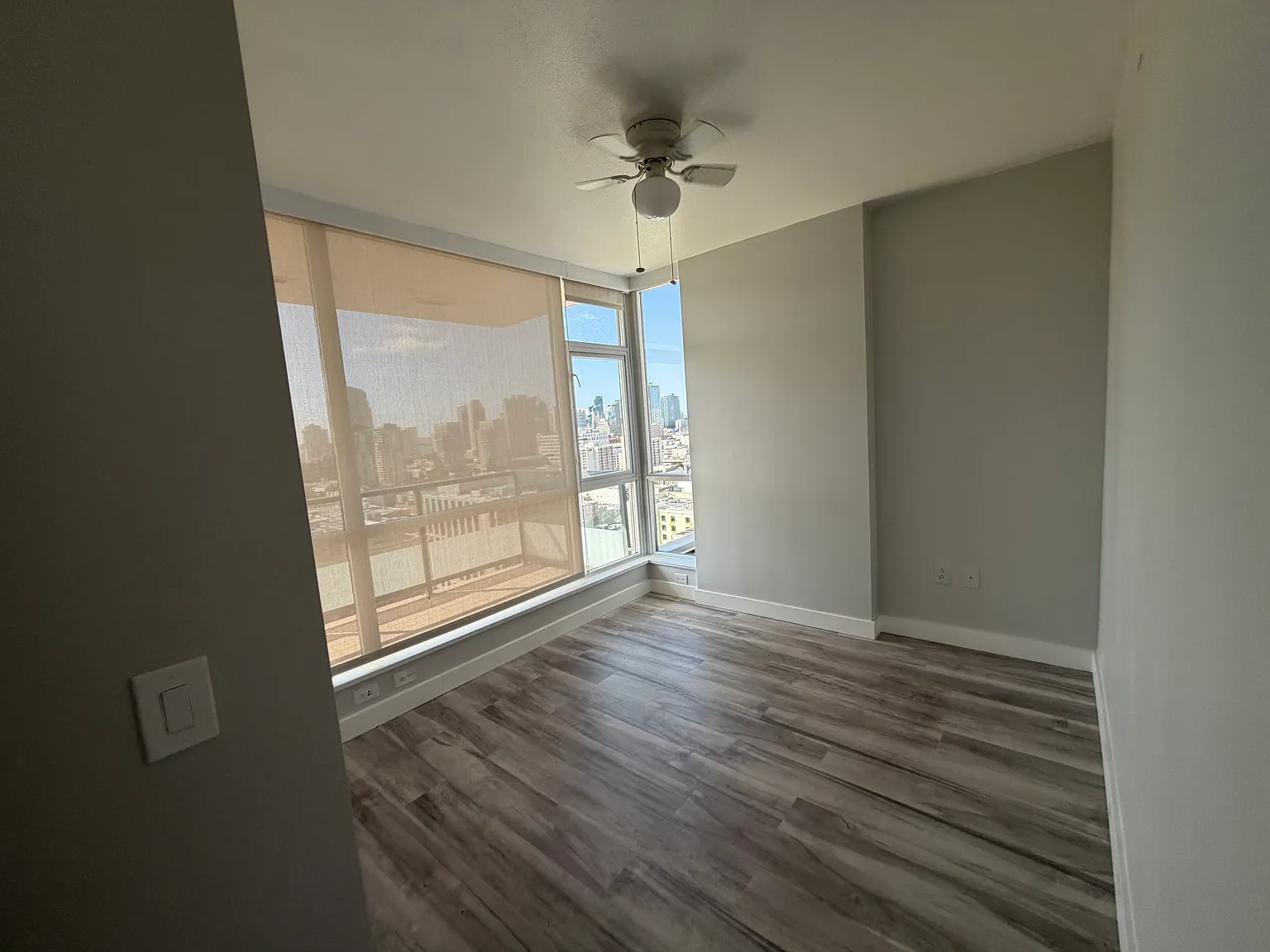 2 bed, 853 sqft, $4,950 — Photo 3