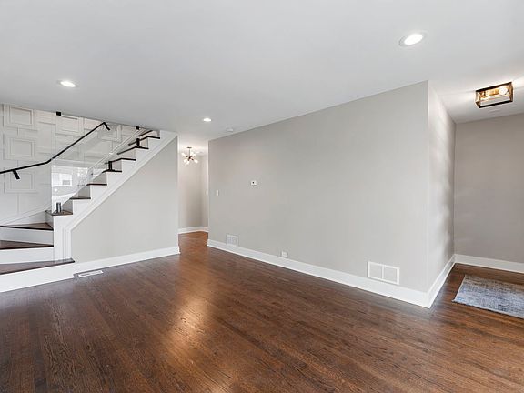 4th image of 2946 N Natchez Ave