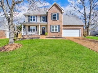 2690 Douglas Ln, Thompsons Station, TN 37179