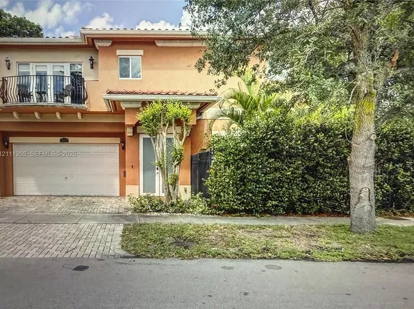 403 SW 12th Ct, Fort Lauderdale, FL 33315
