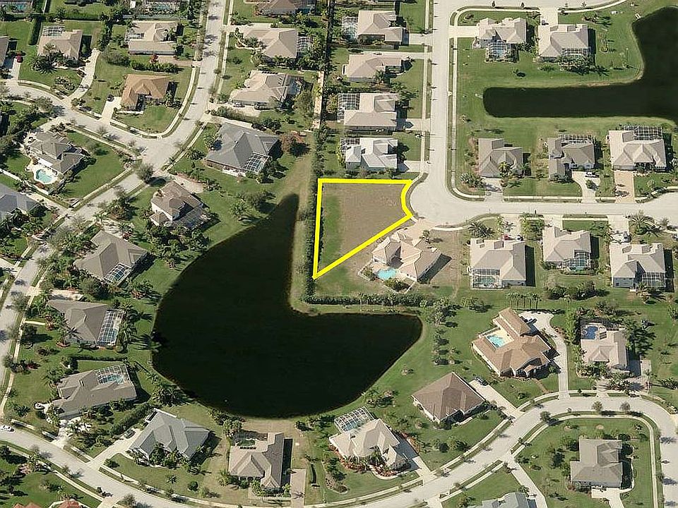 Oversized Lot w/ Privacy