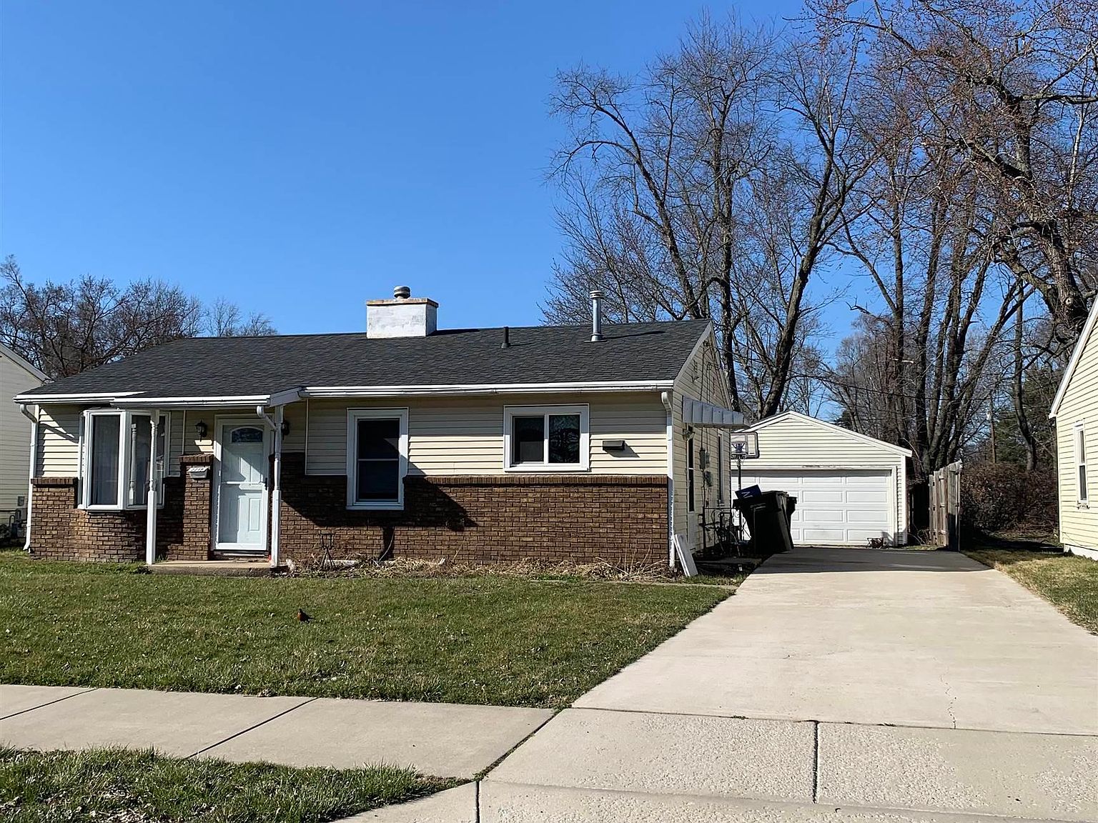 2219 Bergan St, South Bend, IN 46628 | Zillow