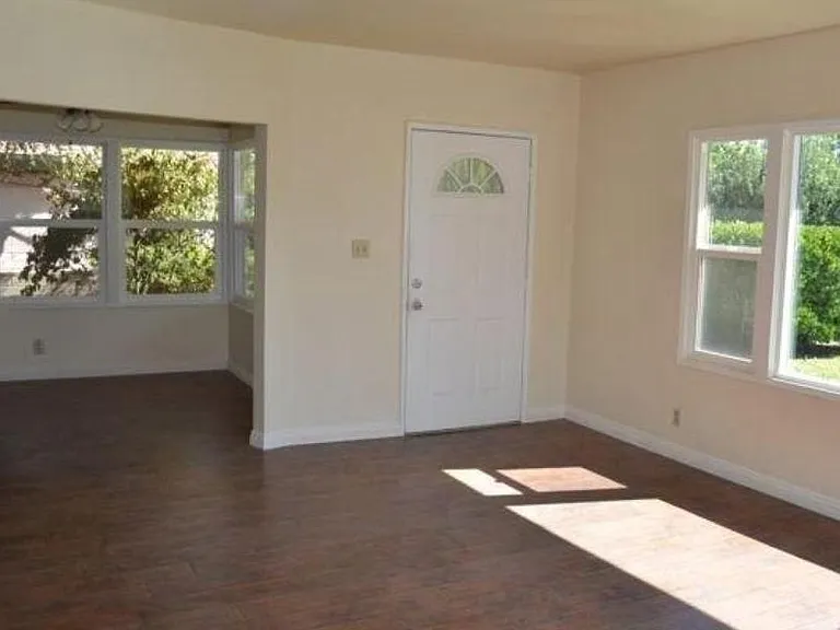 6305 Almond Dr — Photo 3