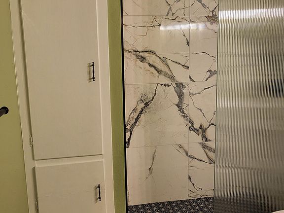 4th image of 1221 E Highland Ave APT 1