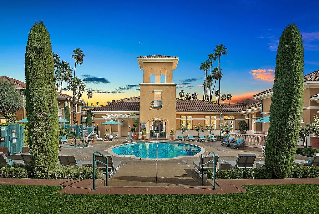 Villa Veneto at Palm Valley — Photo 1