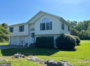 308 Hollida Ln, Martinsburg, WV 25404