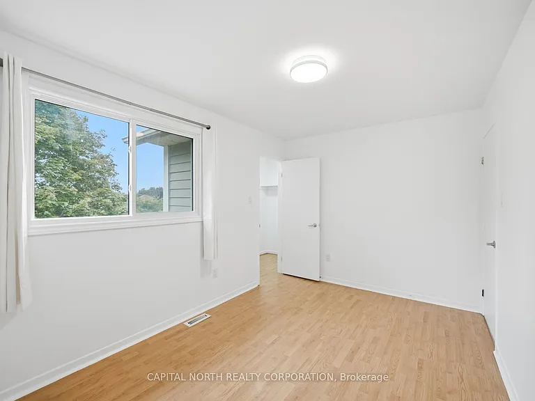 63 Elizabeth St — Photo 25