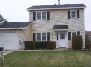 372 Hilton Dr, Glendale Heights, IL