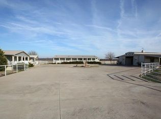 7373 Plainview Rd, Krum, TX 76249