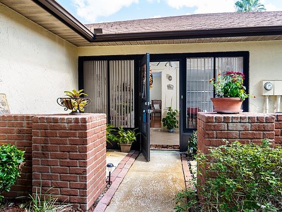 2nd image of 3482 Maclaren Dr