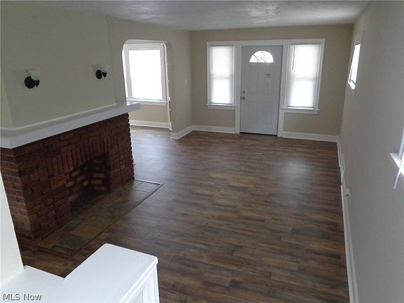 4th image of 2031 Tampa Ave