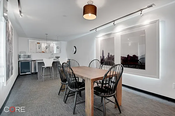 Rented by CORE | media 7