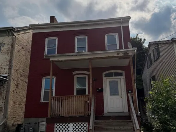 37 Delano St #1/2, Poughkeepsie, NY 12601