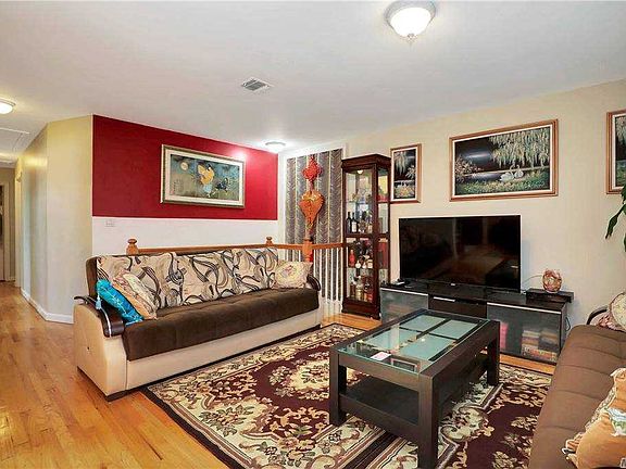 2nd image of 512 Lincoln Ave