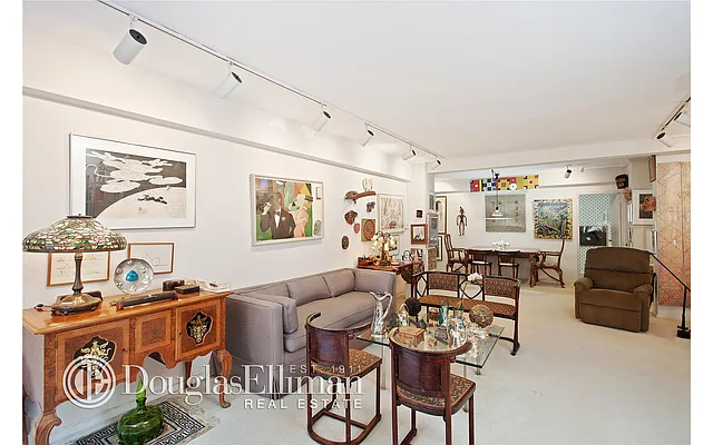 Sold by Douglas Elliman | media 15