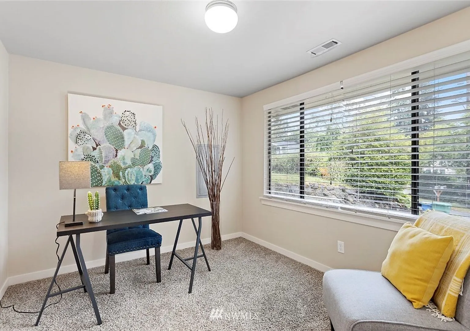 3Bd/2Ba Seattle Home — Photo 3