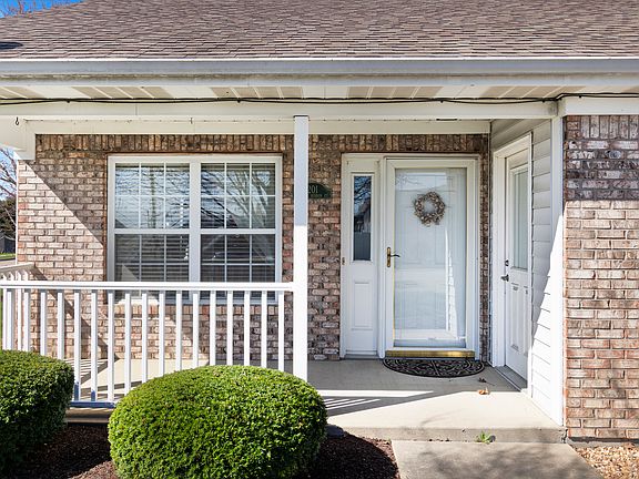 2nd image of 201 N Blue Ribbon Ct
