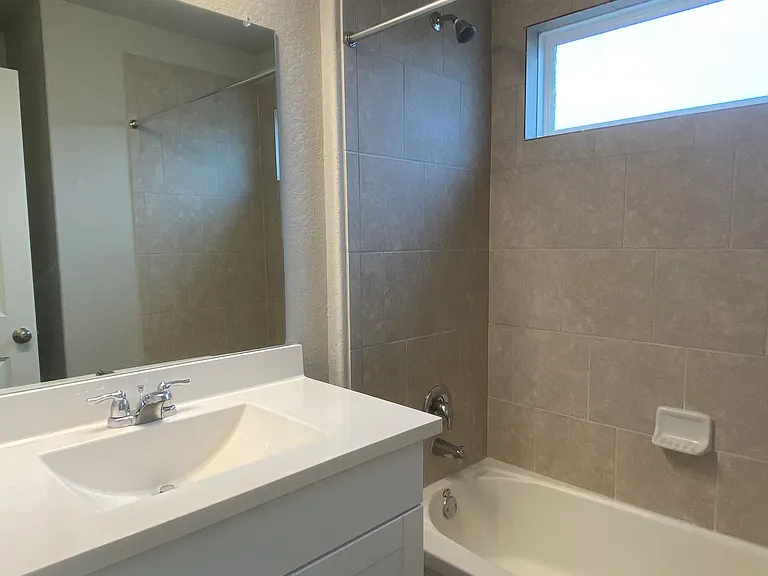 10410 Waverunner — Photo 21