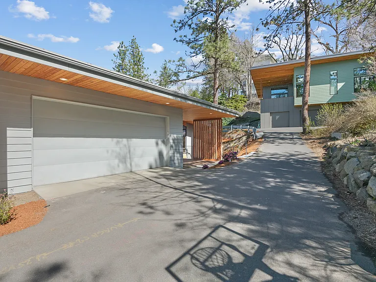 2336 W 1st Ave — Photo 28