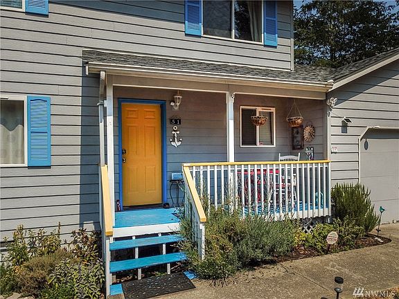 2nd image of 51 NE Laura Ln
