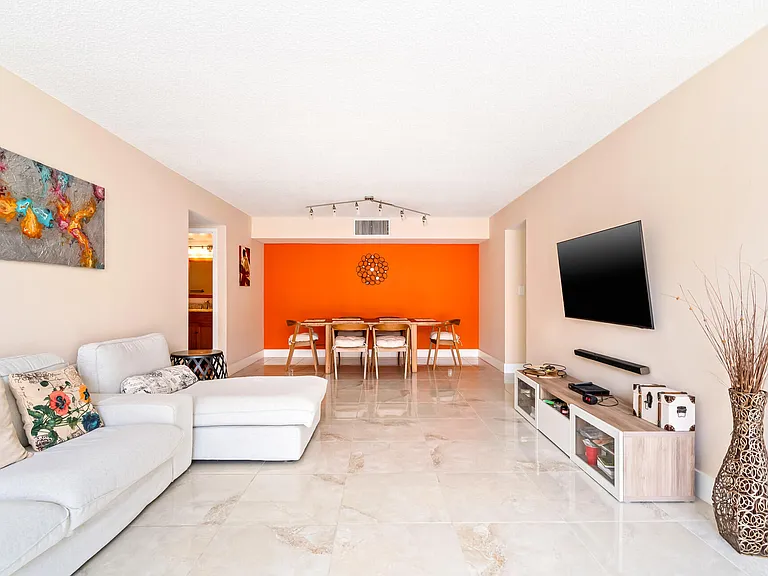 2000 Atlantic Shores Blvd #410 — Photo 16