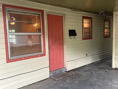 Tulip St — Photo 19