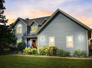 9579 S Fairway Cir, Franklin, WI 53132