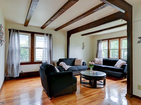 2nd image of 205 N 3rd Ave #205