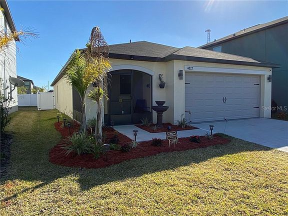 4th image of 14822 Crescent Rock Dr