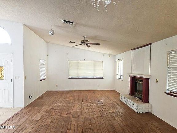4th image of 10331 N Loop Blvd