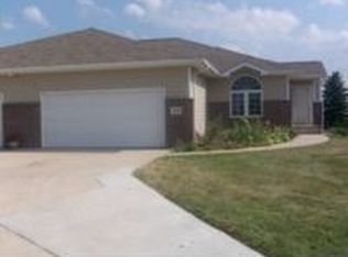 2114 Laurel Ln, Brookings, SD 57006