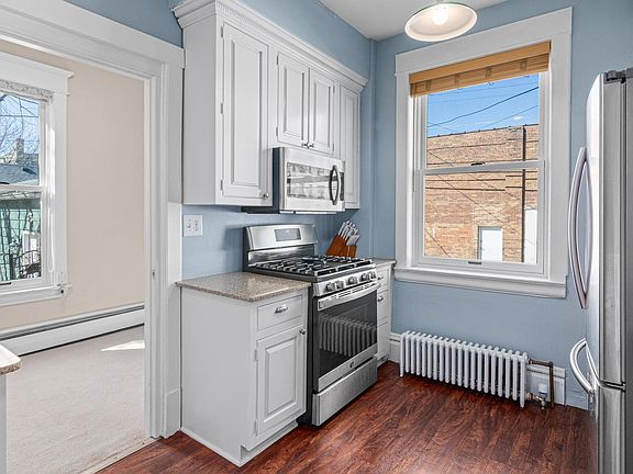 2nd image of 647 Lincoln Ave #1