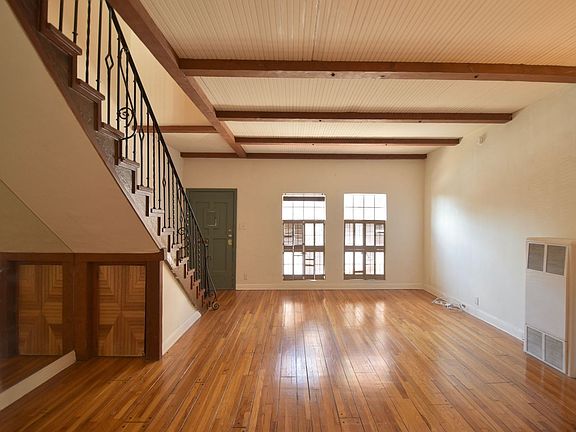 5th image of 2062 Argyle Ave #2066